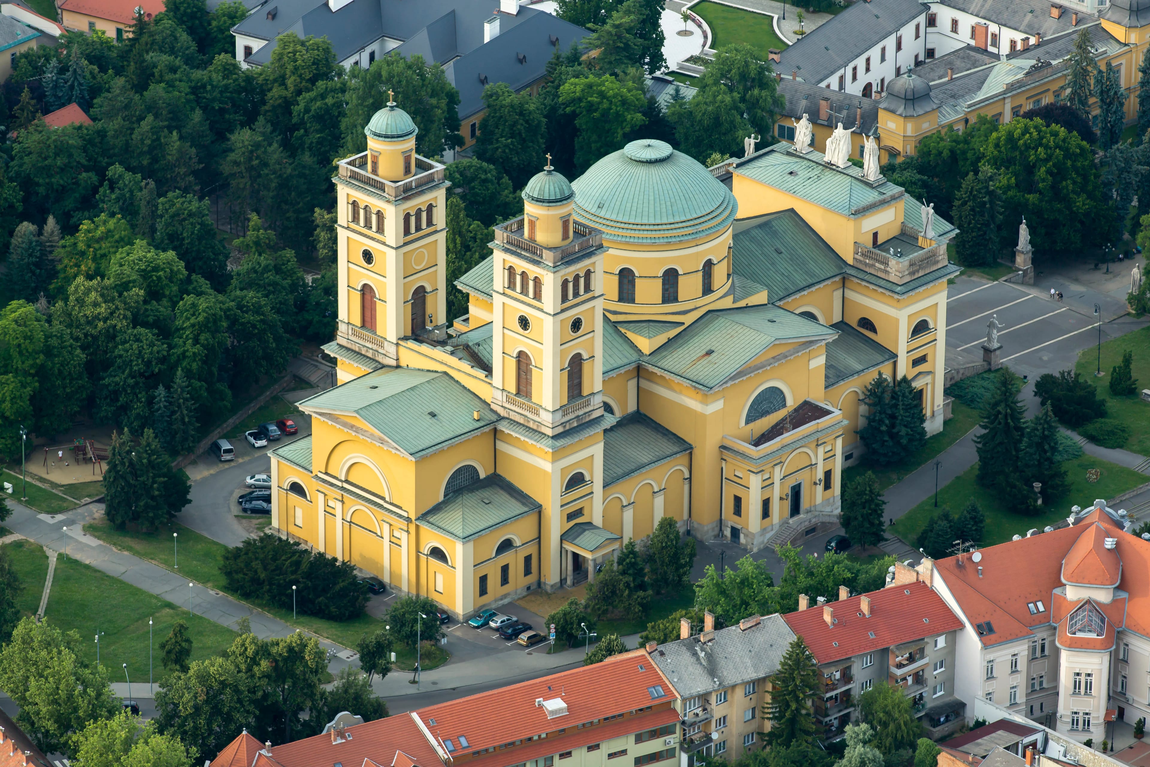 Apartmanház bejárat